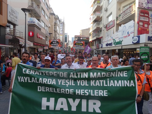 İzmirde Artvine ve Dersime destek eylemi