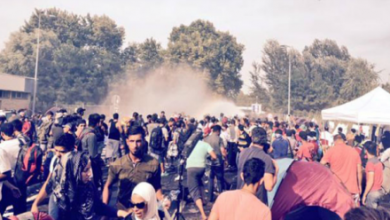 Macaristanda polis mültecilere saldırdı