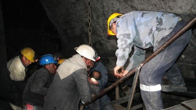 yeni celtek te aclik grevindeki 220 madencide 8350060 x o