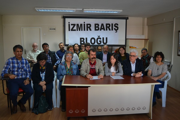 İzmir Barış Bloku basın toplantısı