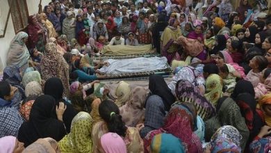 pakistan genç kadın yakılarak katledildi