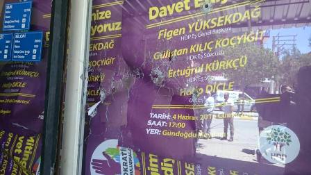 Asarlıkda HDP Temsilciliğine silahlı saldırı