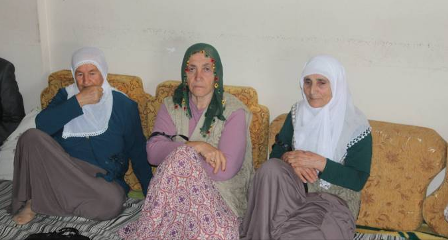Kayyumlara karşı HDP İzmirden 1 günlük açlık grevi
