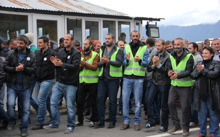 Murgulda maden işçileri greve çıktı