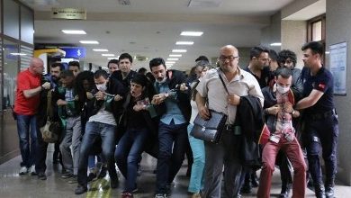 İzmirde avukatlara polis saldırısı